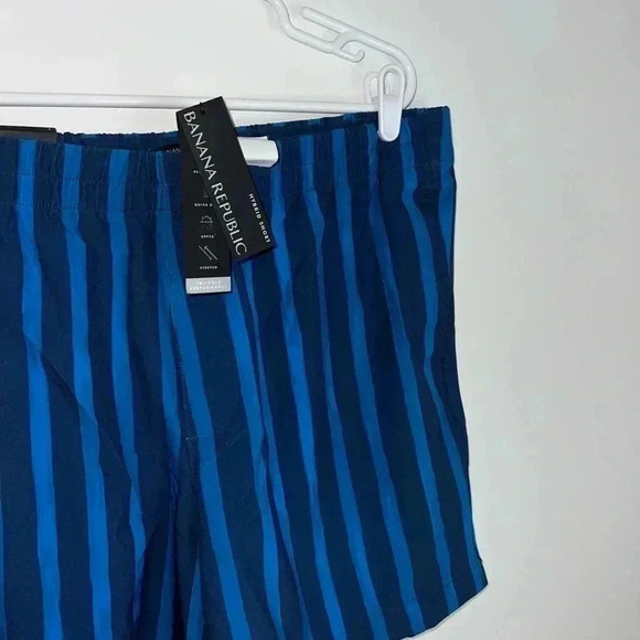 NWT Banana Republic Men's Quick Dry Hybrid Shorts LARGE - Picture 4 of 9